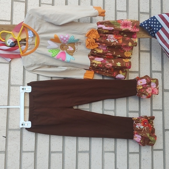 🦃 Outfit - Picture 1 of 11